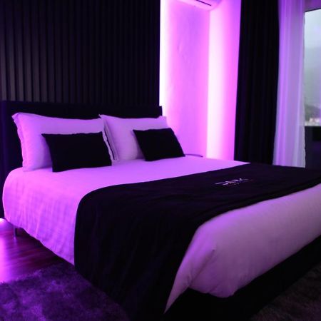 Dark Boutique Hotel Shkoze Esterno foto