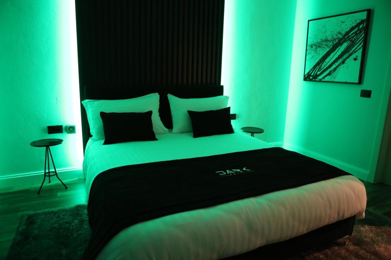 Dark Boutique Hotel Shkoze Esterno foto