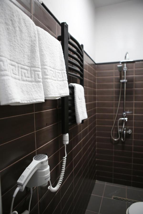 Dark Boutique Hotel Shkoze Esterno foto