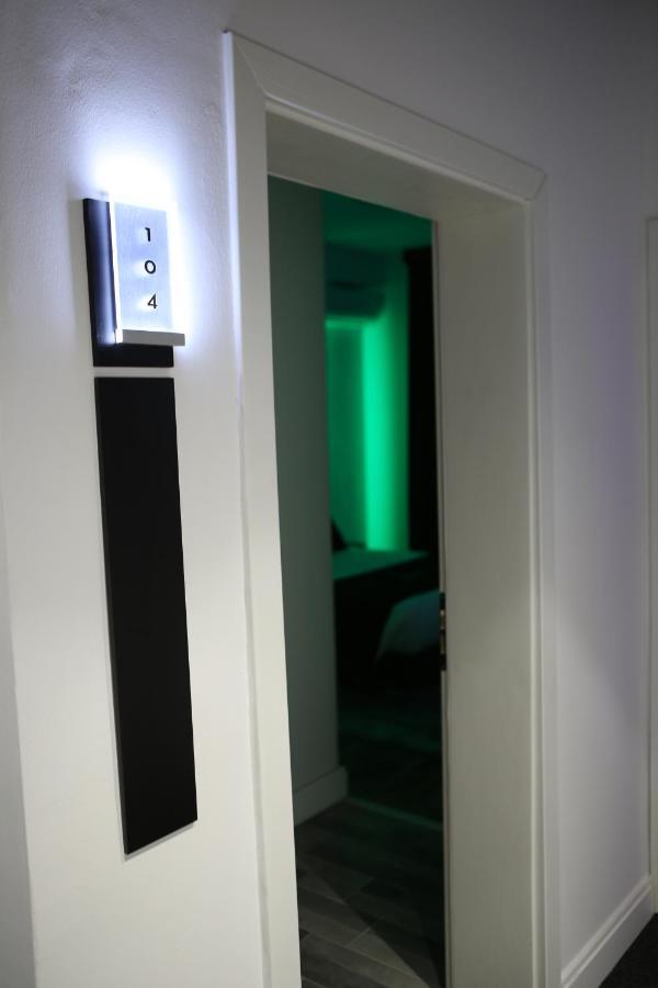 Dark Boutique Hotel Shkoze Esterno foto
