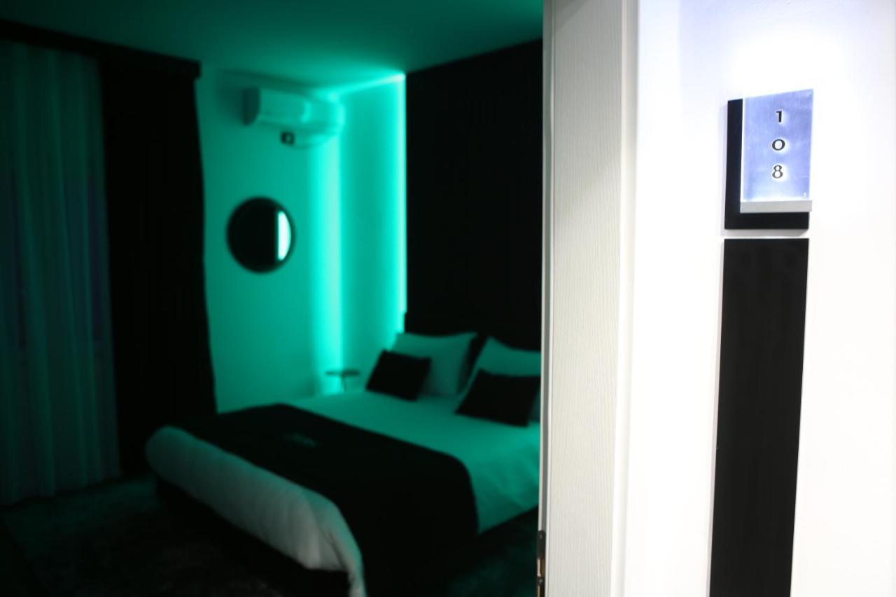 Dark Boutique Hotel Shkoze Esterno foto