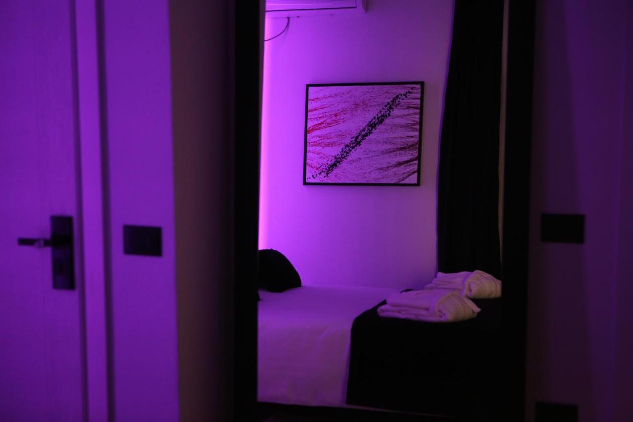 Dark Boutique Hotel Shkoze Esterno foto