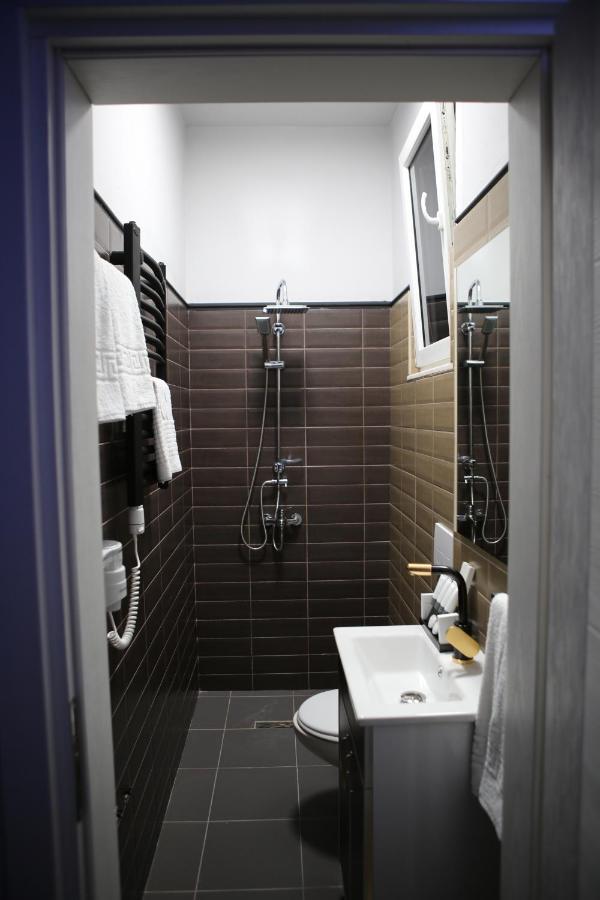 Dark Boutique Hotel Shkoze Esterno foto
